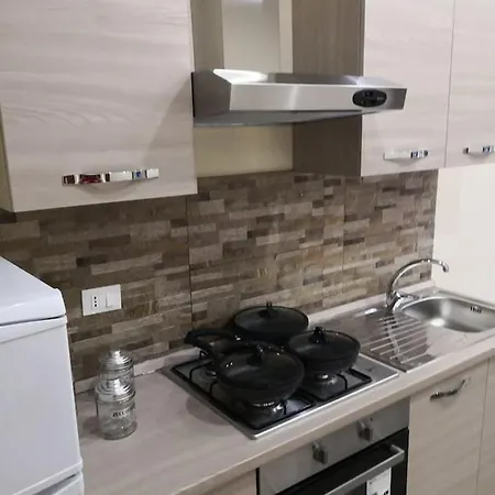 Reby Casa Vacanza 2 דירה *