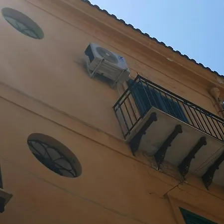 Reby Casa Vacanza 2 פלרמו